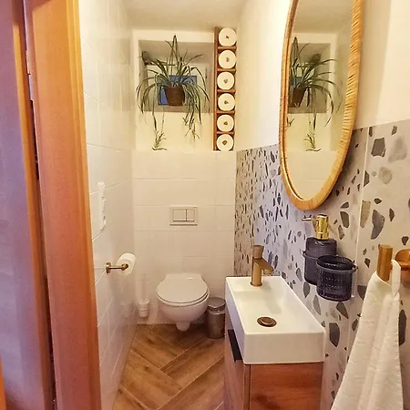 Casa Ane - Gaeste Apartament *